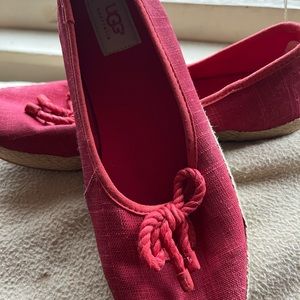 Red Ugg flats